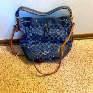 *BRAND NEW* COACH F37227 Small Mickie Drawstring Shoulder Bag